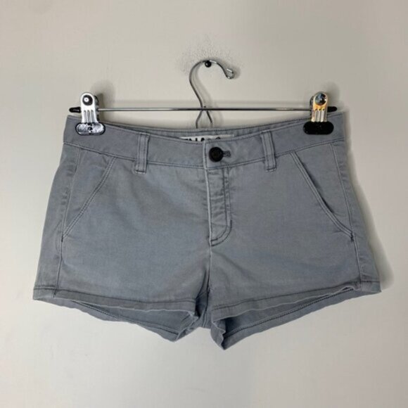 Aritzia Tna Shorts Cargo Khakis Light Gray Mid low rise Size 2 Y2K 2000s - Picture 6 of 15